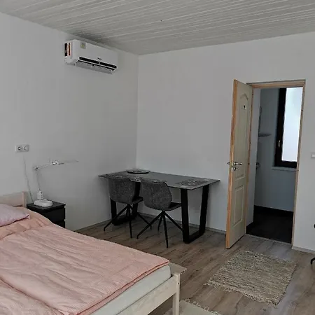 Lizi Apartman Apartmán